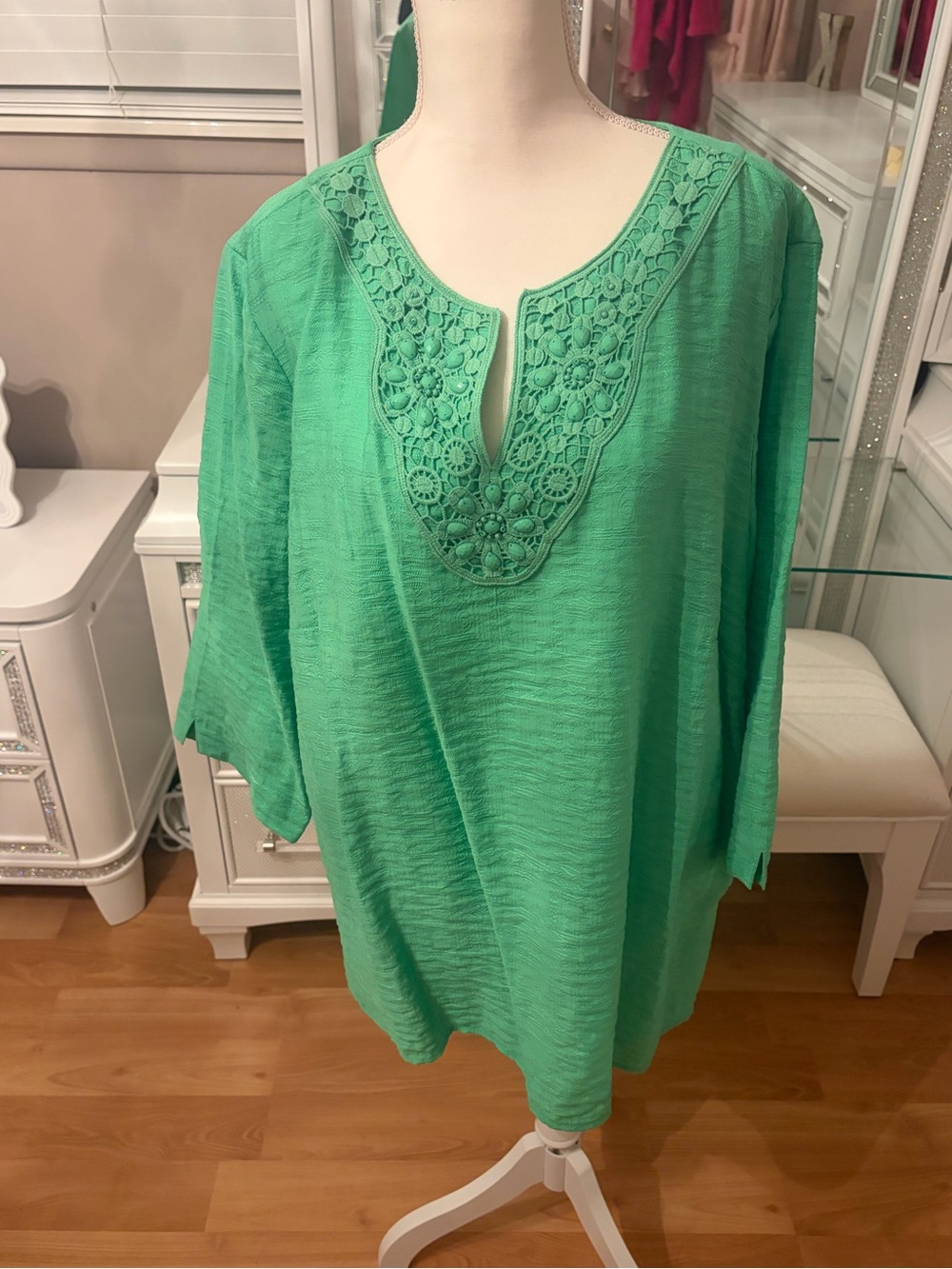 Alfred Dunner Green Split Neck Embroidered Blouse Size 2X